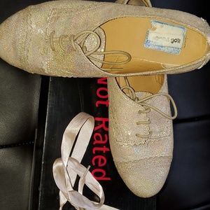 NOT RATED Flat SPARKLY tie shoes Folsom 9.5